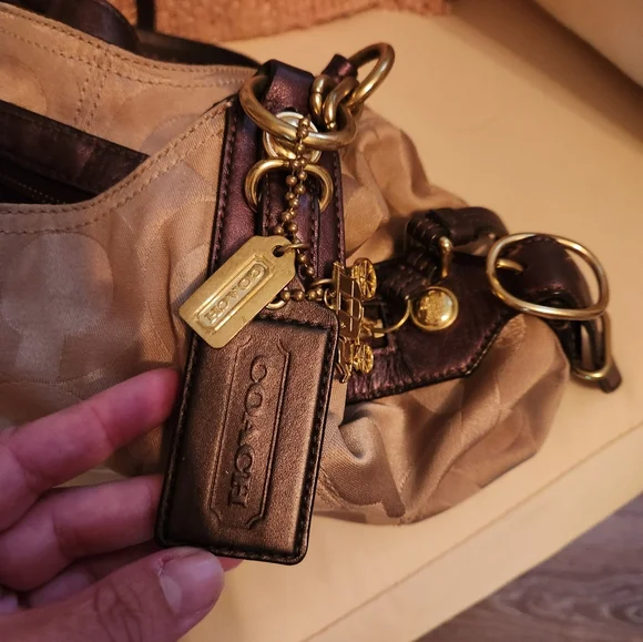 Coach purse with the classic "c" design - Picture 3 of 4